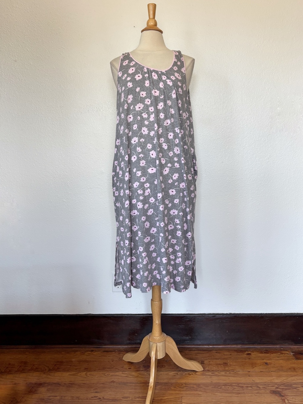 Grey & Pink Sleeveless Night Gown